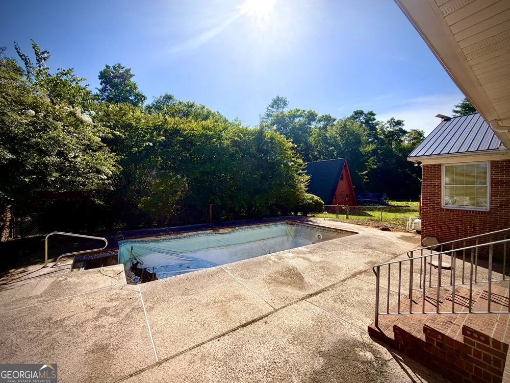 290 Virginia CIR Jeffersonville, GA 31044