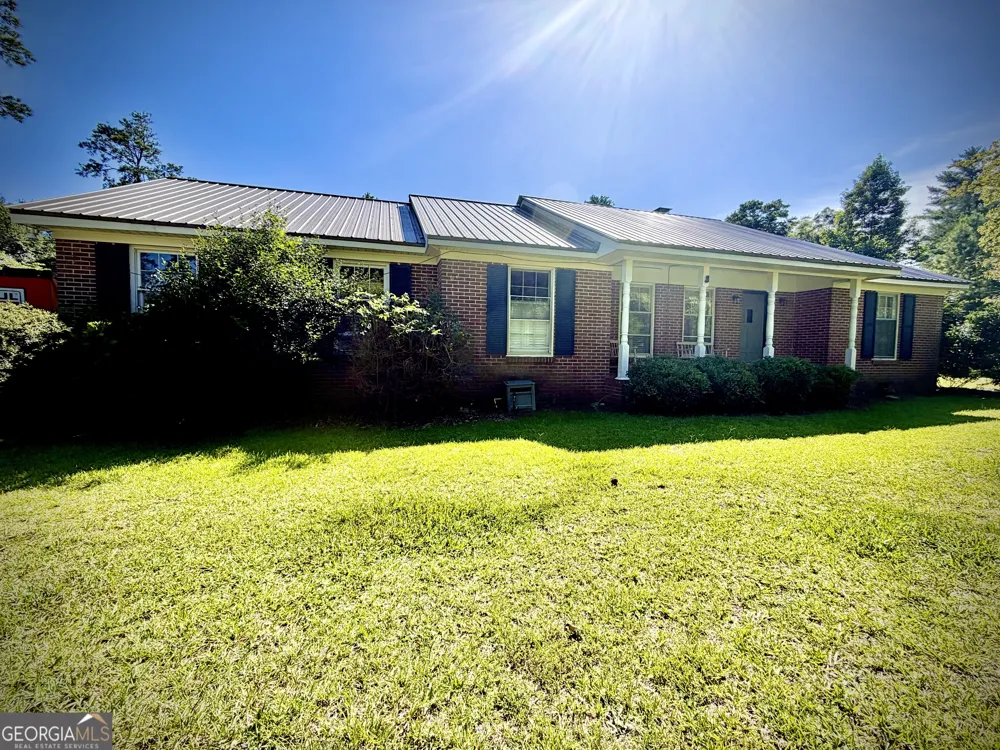 290 Virginia CIR Jeffersonville, GA 31044