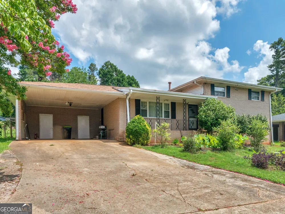 2026 Pinecrest DR Morrow, GA 30260