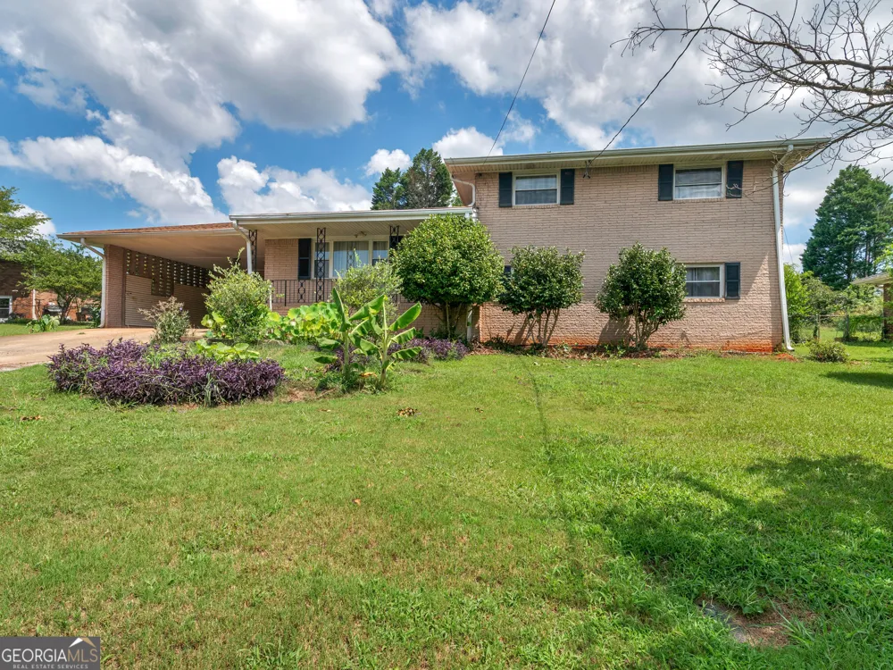 2026 Pinecrest DR Morrow, GA 30260