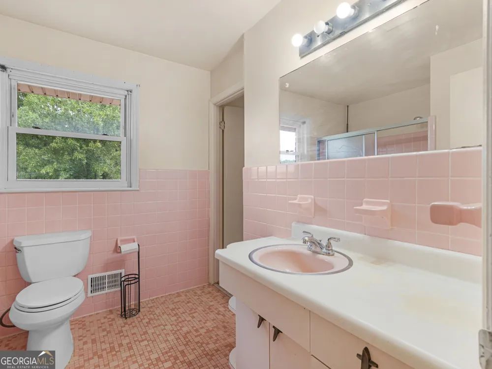 2026 Pinecrest DR Morrow, GA 30260