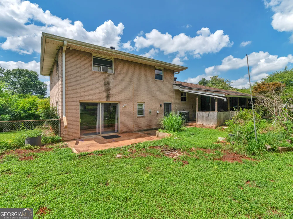 2026 Pinecrest DR Morrow, GA 30260