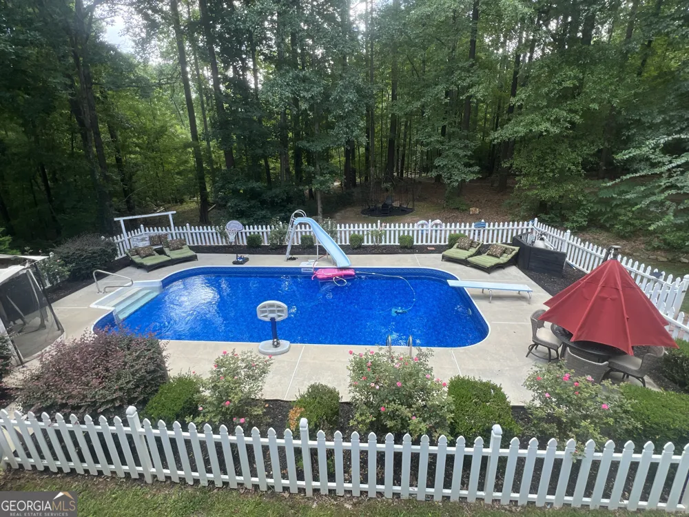 385 Minix RD Sharpsburg, GA 30277