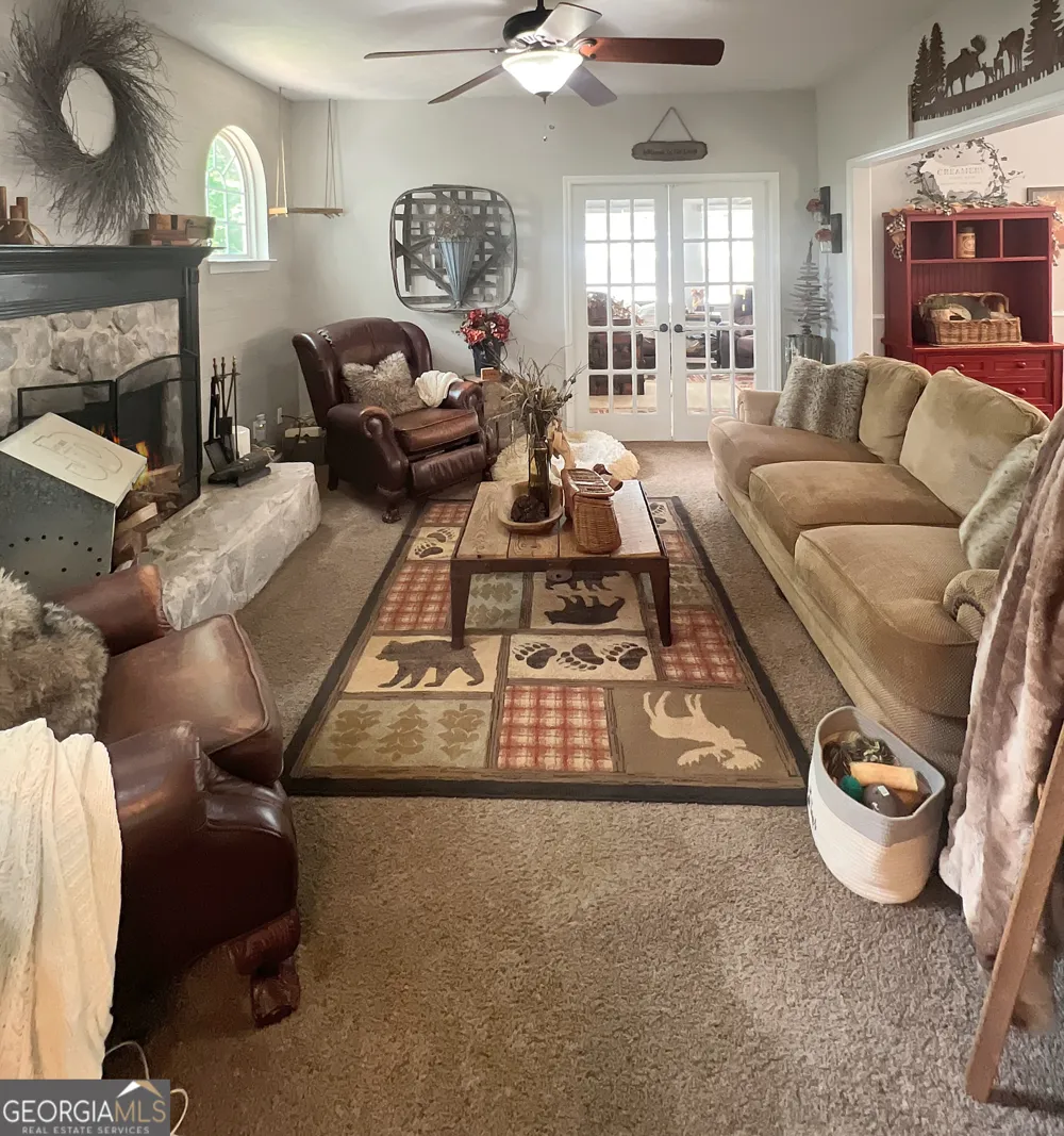 385 Minix RD Sharpsburg, GA 30277