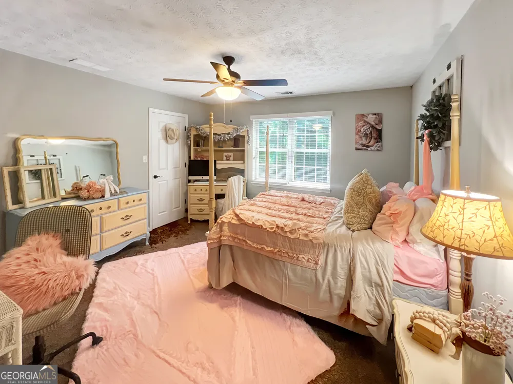 385 Minix RD Sharpsburg, GA 30277