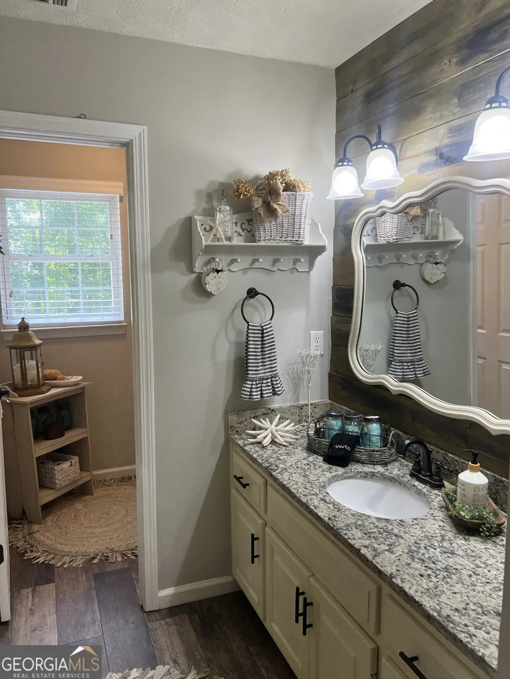 385 Minix RD Sharpsburg, GA 30277