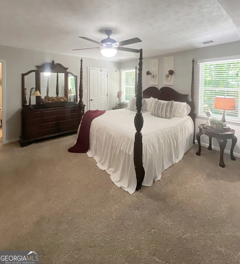 385 Minix RD Sharpsburg, GA 30277