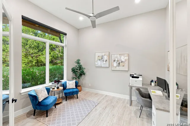 1101 Montecito Bulverde, TX 78163