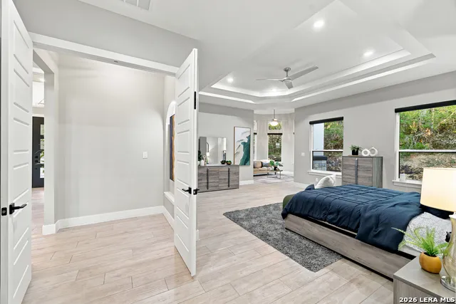 1101 Montecito Bulverde, TX 78163