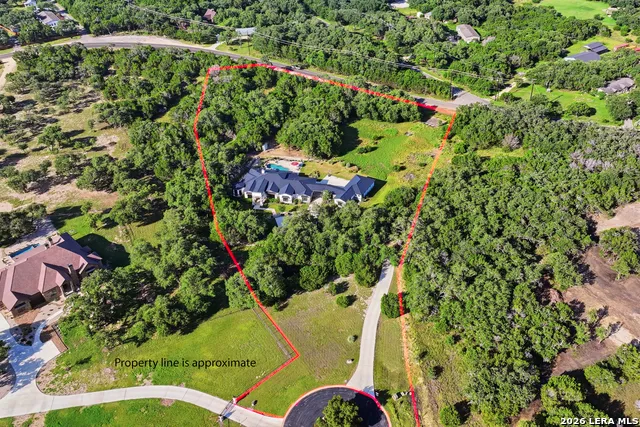 1101 Montecito Bulverde, TX 78163