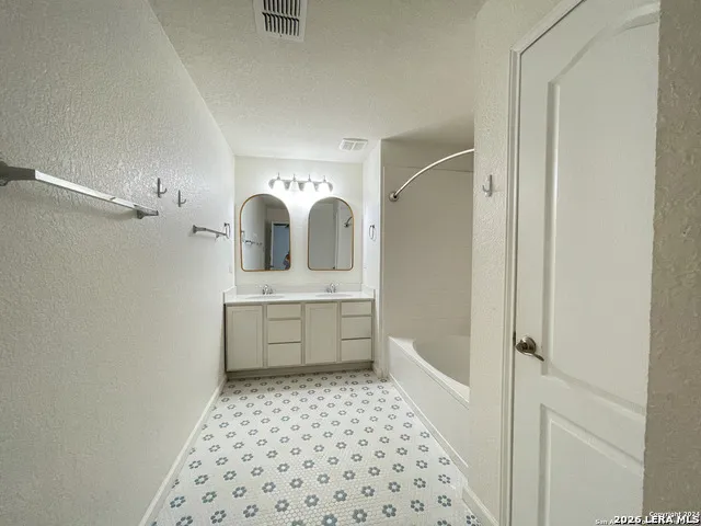 7746 Heavenly Arbor San Antonio, TX 78254
