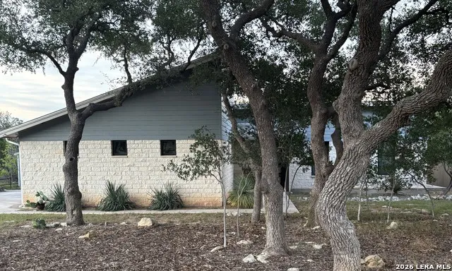 172 BLUFF TRL Dripping Springs, TX 78620