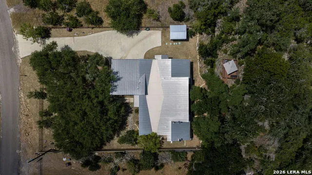 172 BLUFF TRL Dripping Springs, TX 78620