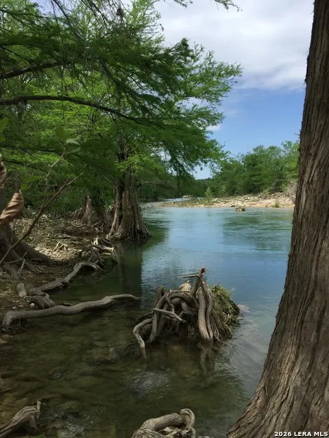 172 BLUFF TRL Dripping Springs, TX 78620