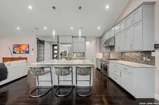 172 BLUFF TRL Dripping Springs, TX 78620