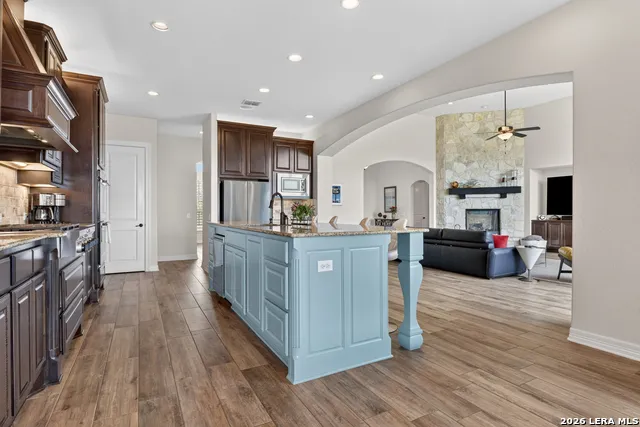 8035 VANITY HL San Antonio, TX 78256