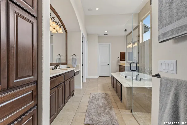 8035 VANITY HL San Antonio, TX 78256