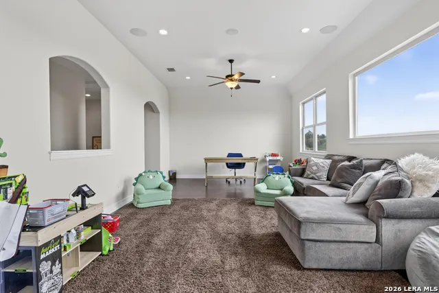 8035 VANITY HL San Antonio, TX 78256