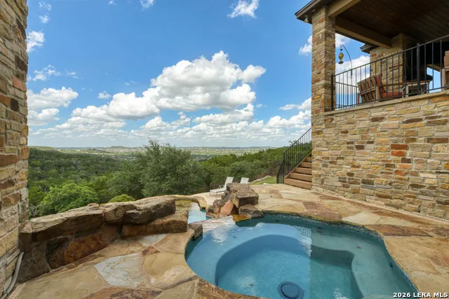 8035 VANITY HL San Antonio, TX 78256