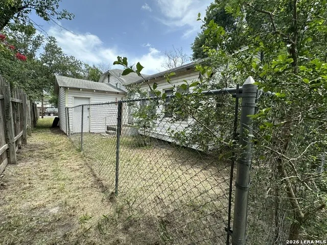 209 ONEAL AVE Sinton, TX 78387