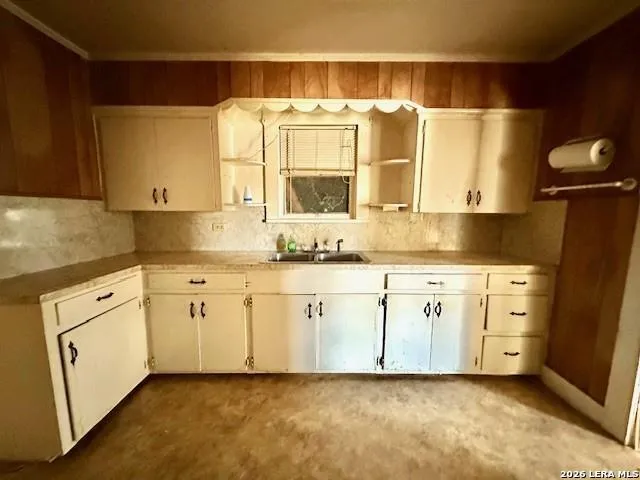 209 ONEAL AVE Sinton, TX 78387