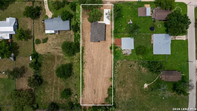 15242 Oak St Lytle, TX 78052