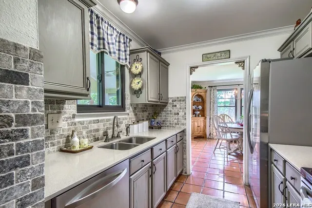 610 County Road 342 Hondo, TX 78861