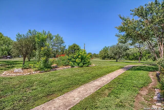 610 County Road 342 Hondo, TX 78861