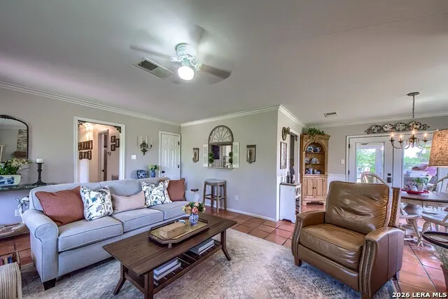 610 County Road 342 Hondo, TX 78861