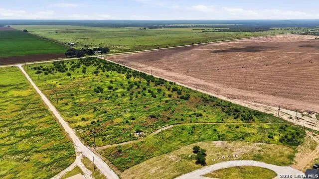 2194 S Ranch Rd 187 Sabinal, TX 78881
