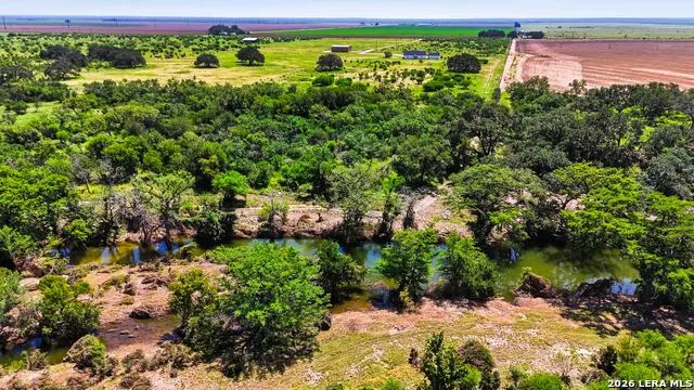 2194 S Ranch Rd 187 Sabinal, TX 78881