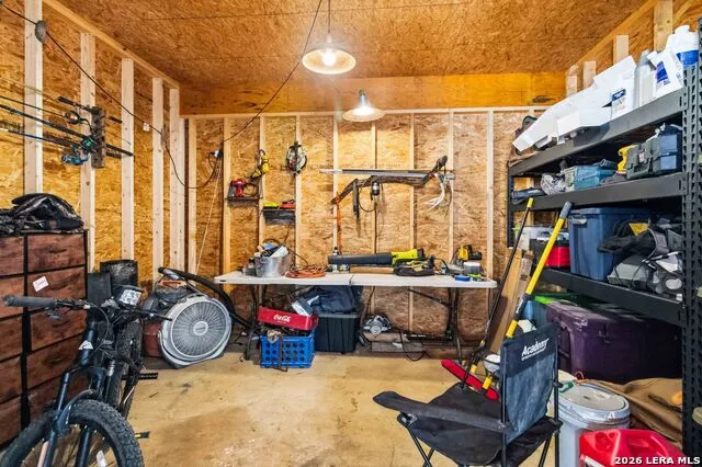 2194 S Ranch Rd 187 Sabinal, TX 78881