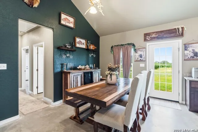 2194 S Ranch Rd 187 Sabinal, TX 78881