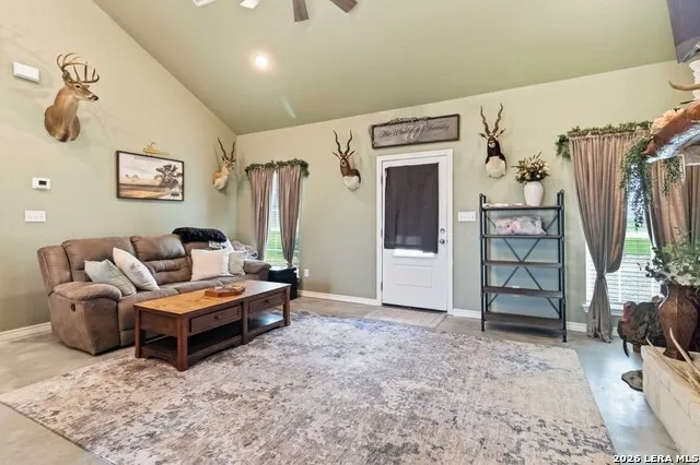 2194 S Ranch Rd 187 Sabinal, TX 78881