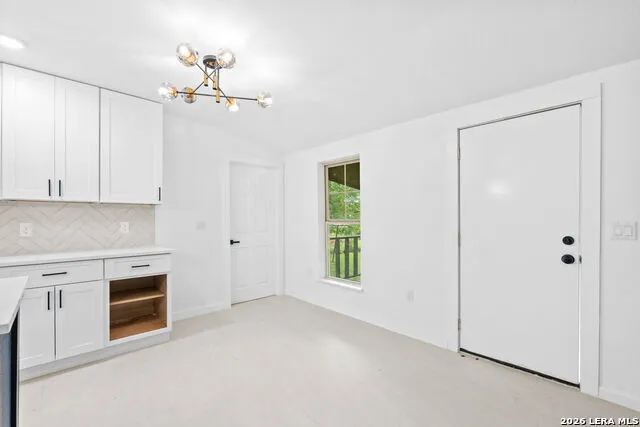 726 PRICE AVE San Antonio, TX 78211