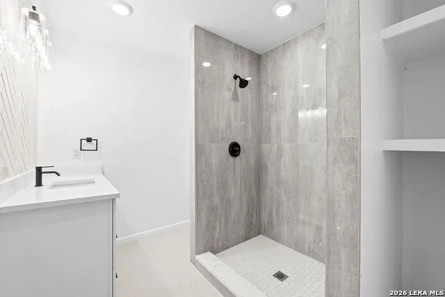 726 PRICE AVE San Antonio, TX 78211