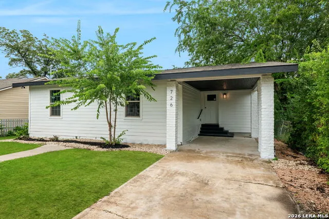 726 PRICE AVE San Antonio, TX 78211