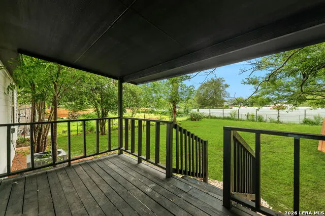 726 PRICE AVE San Antonio, TX 78211