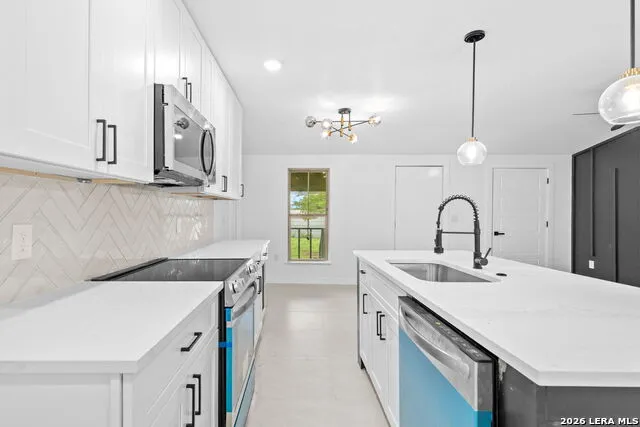 726 PRICE AVE San Antonio, TX 78211