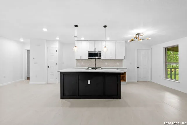 726 PRICE AVE San Antonio, TX 78211