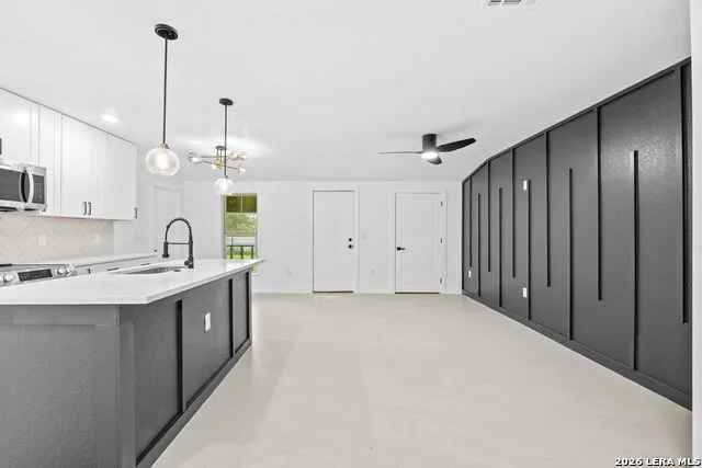 726 PRICE AVE San Antonio, TX 78211
