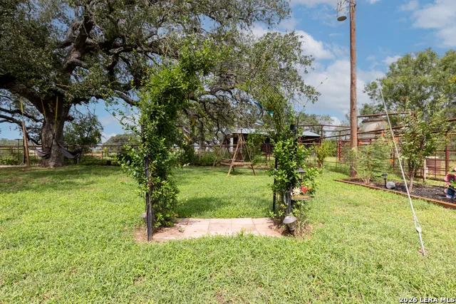 235 County Road 7712 Devine, TX 78016