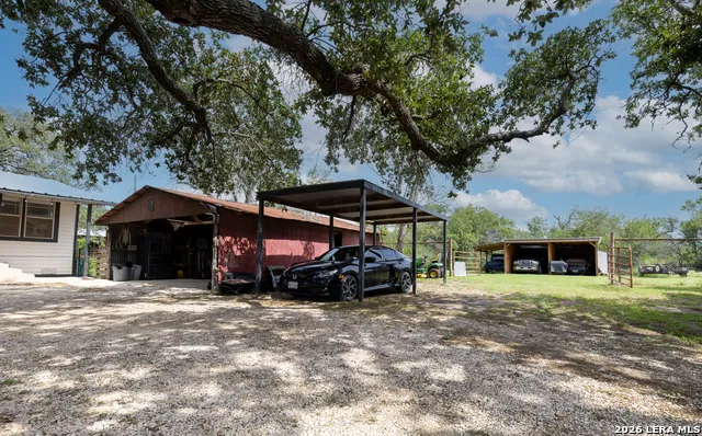 235 County Road 7712 Devine, TX 78016