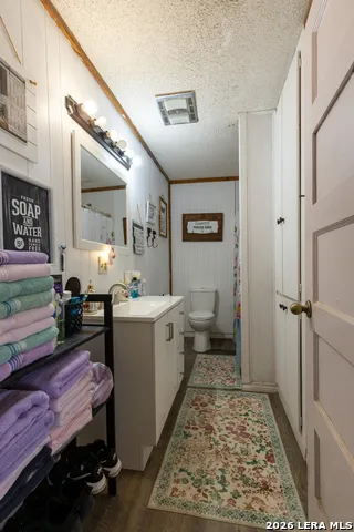 235 County Road 7712 Devine, TX 78016