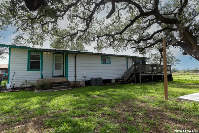 235 County Road 7712 Devine, TX 78016