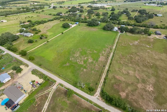 235 County Road 7712 Devine, TX 78016