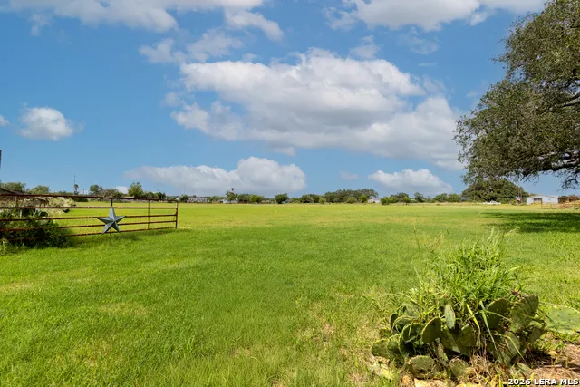 235 County Road 7712 Devine, TX 78016