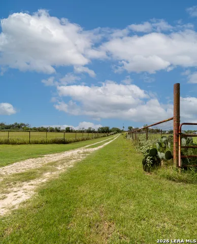 235 County Road 7712 Devine, TX 78016