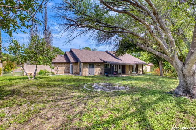 208 Echo Valley Del Rio, TX 78840