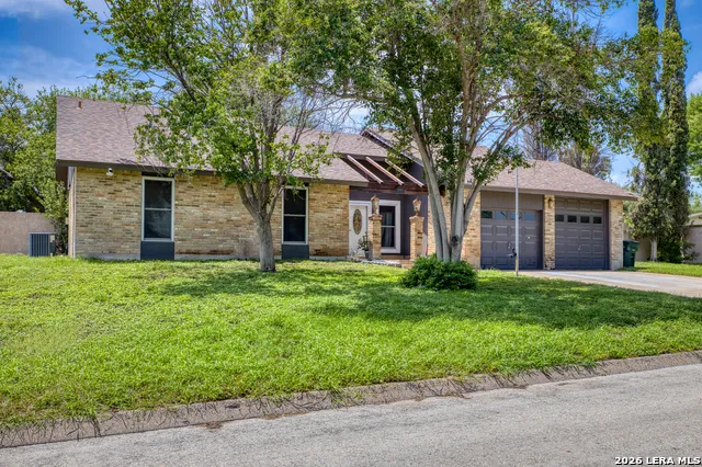 208 Echo Valley Del Rio, TX 78840